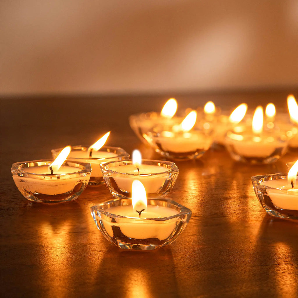 Ensemble de 24 Diyas en verre remplis de cire