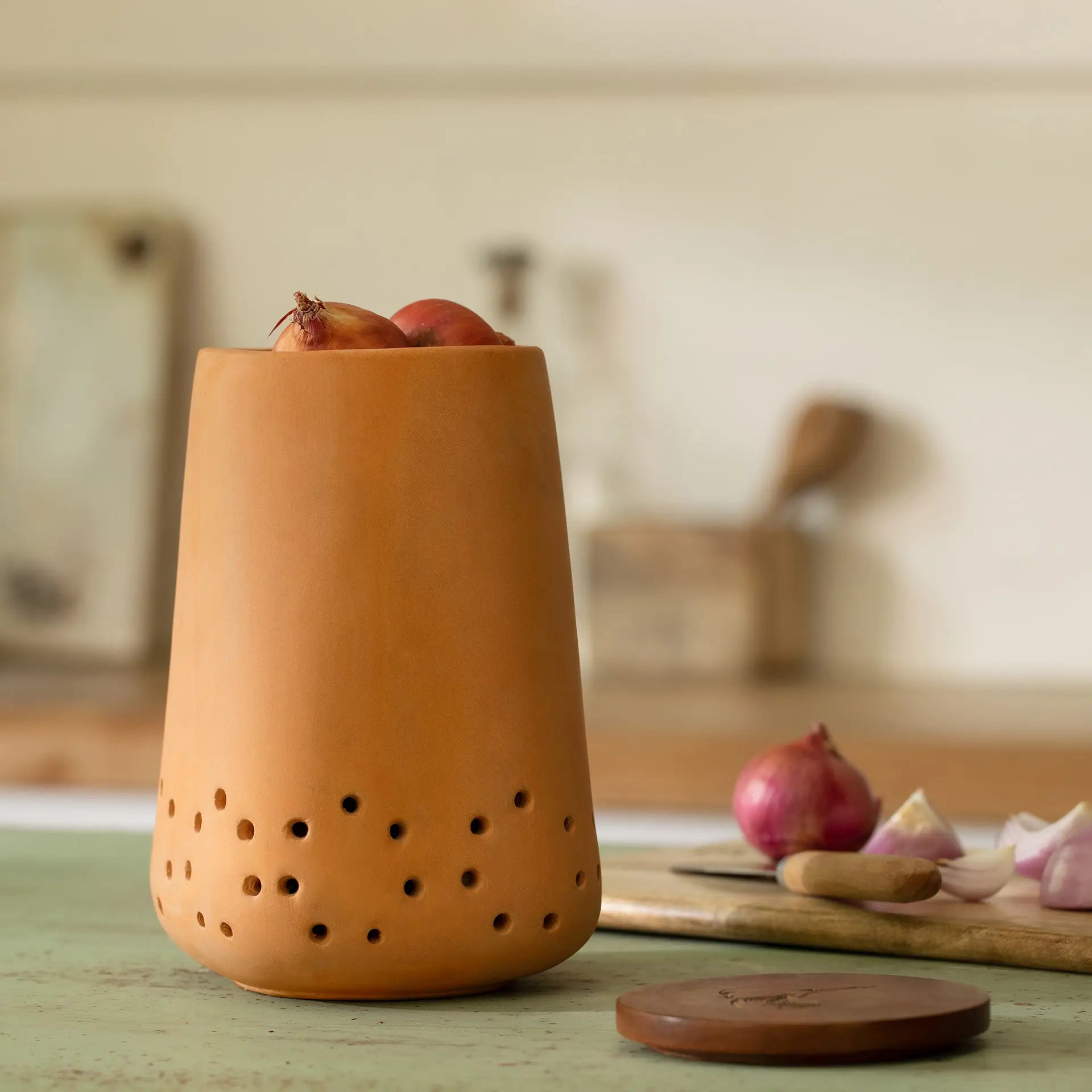 Terracotta Onion Storage Jar with Wooden Lid