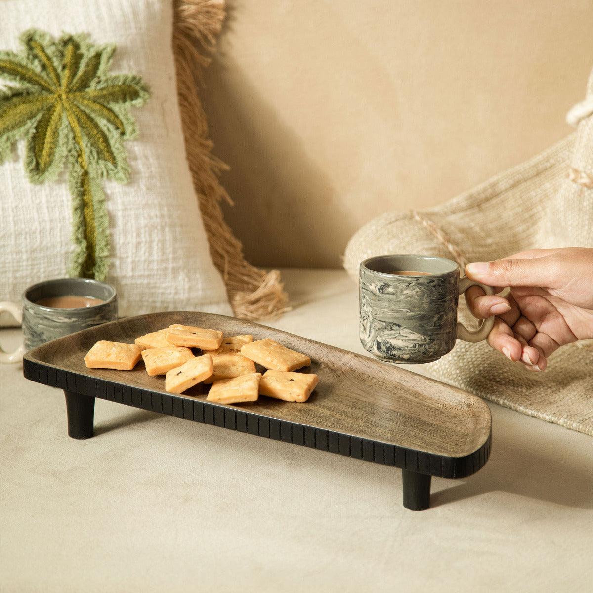 Asymmetric Tri Legged Platter